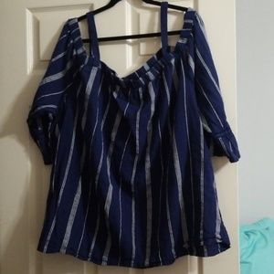 Cold shoulder cotton top